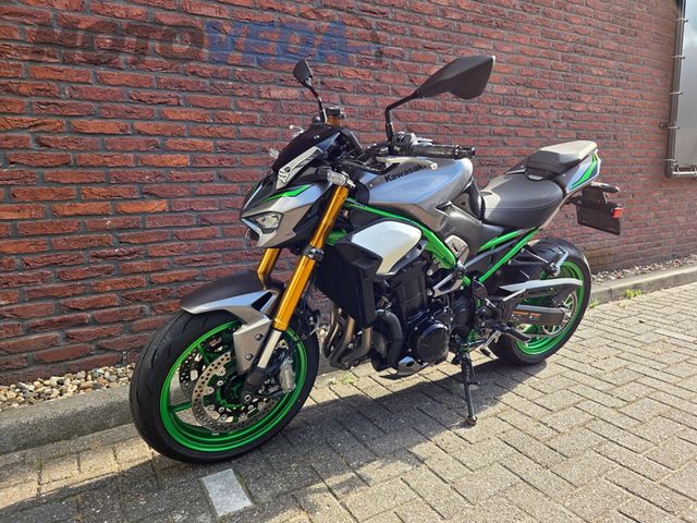 kawasaki - z900