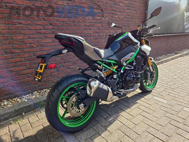 kawasaki - z900