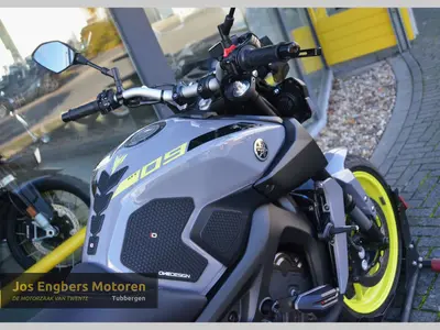 YAMAHA MT 09 ABS – foto 4