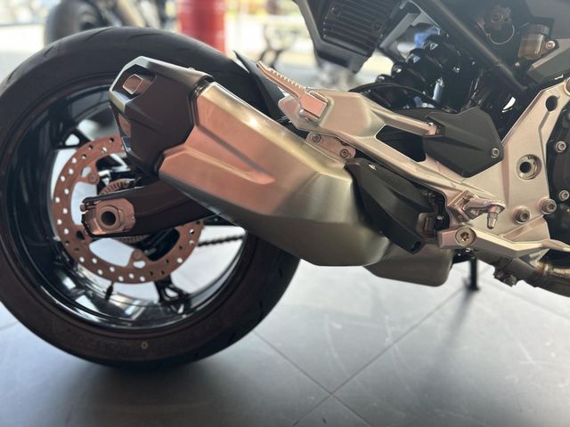 bmw - f-900-r