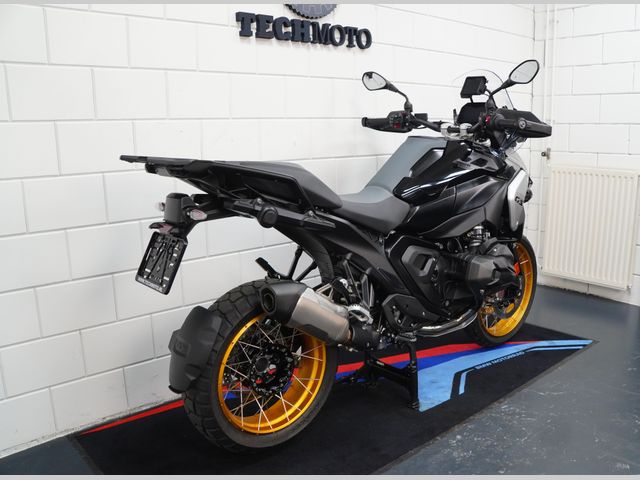 bmw - r-1300-gs-triple-black