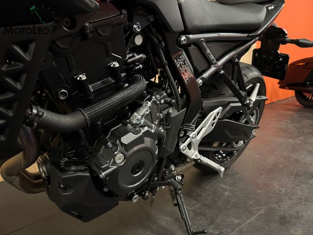 suzuki - gsx-8s