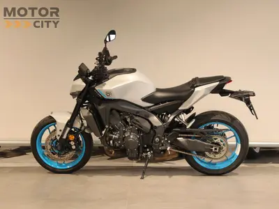 YAMAHA MT 09 Y-AMT – foto 4