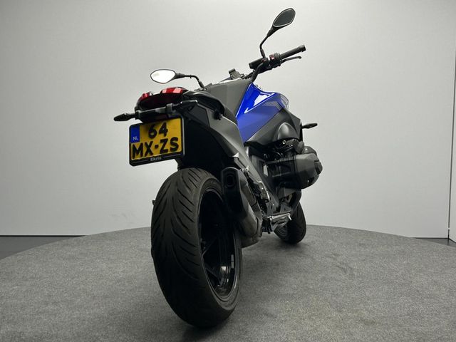 bmw - r-1300-r