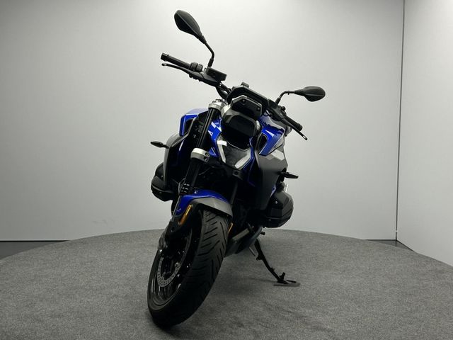 bmw - r-1300-r