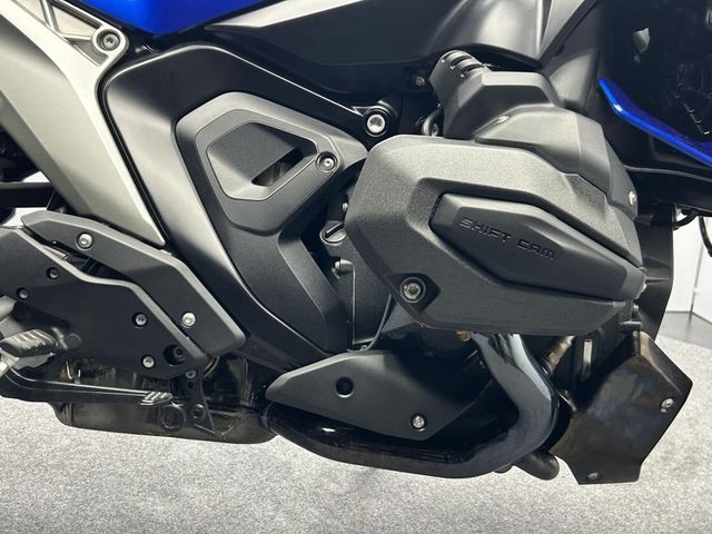 bmw - r-1300-r