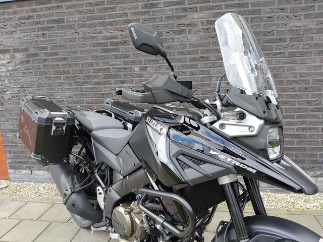 suzuki - v-strom-1050