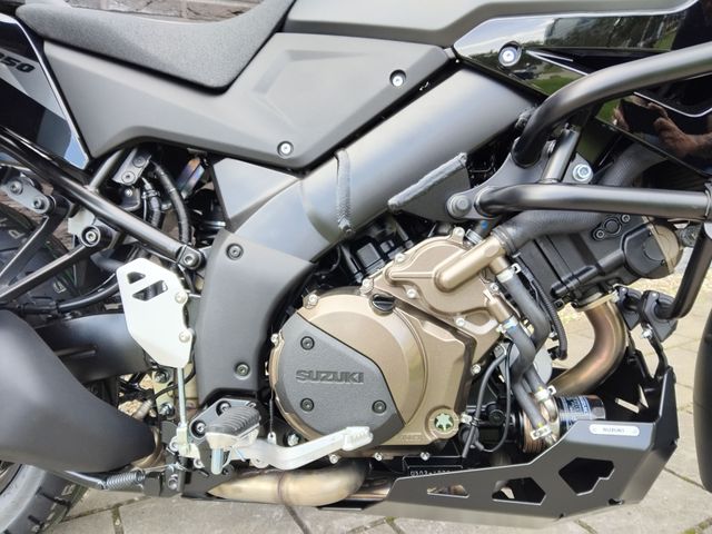 suzuki - v-strom-1050