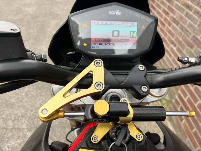 aprilia - dorsoduro-900