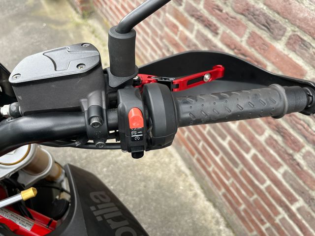 aprilia - dorsoduro-900