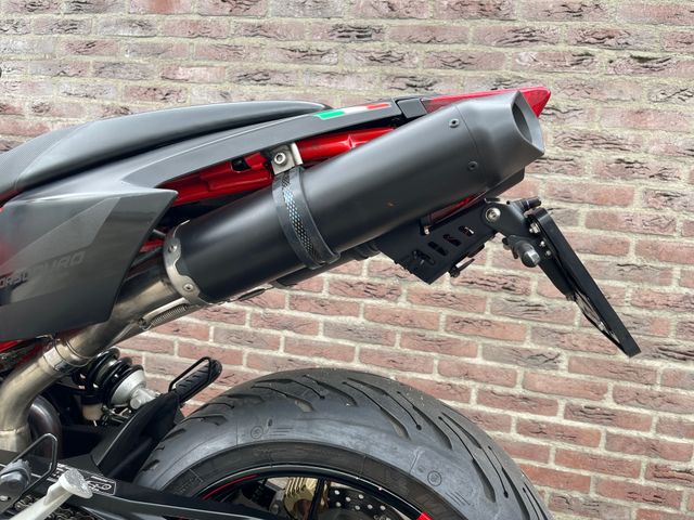 aprilia - dorsoduro-900