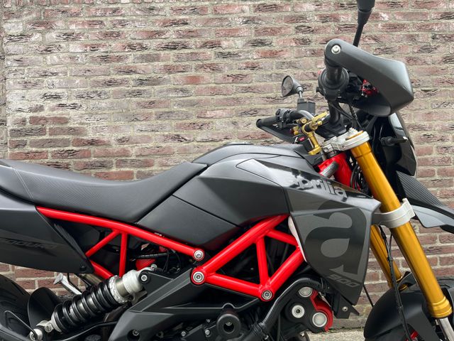 aprilia - dorsoduro-900