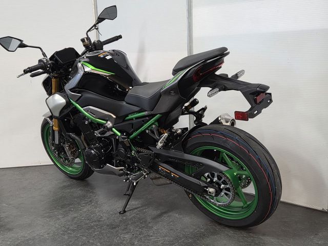 kawasaki - z900