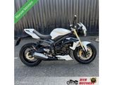 TRIUMPH STREET TRIPLE