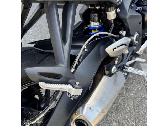 triumph - street-triple