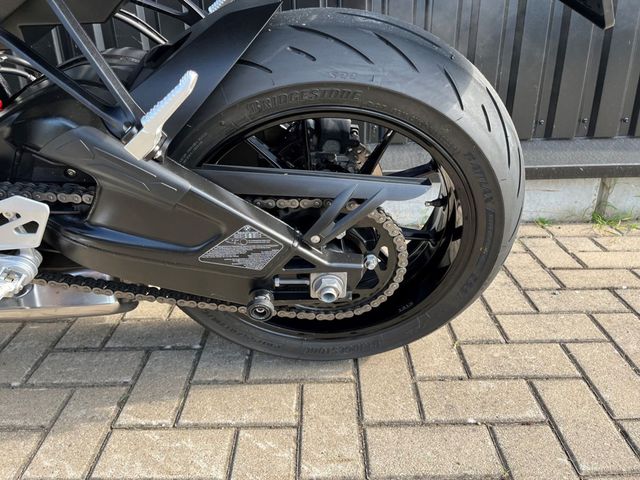 bmw - s-1000-r