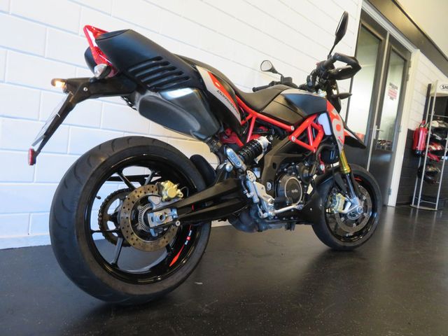 aprilia - dorsoduro-900