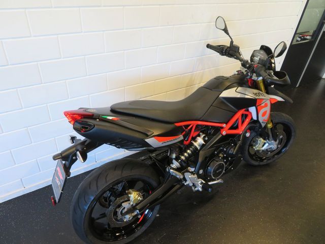 aprilia - dorsoduro-900