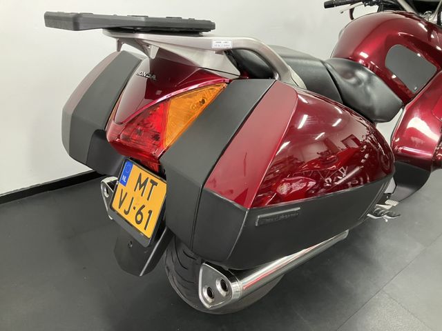honda - st-1300-pan-european