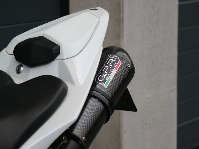 yamaha - yzf-r1