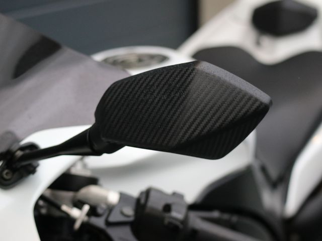 yamaha - yzf-r1