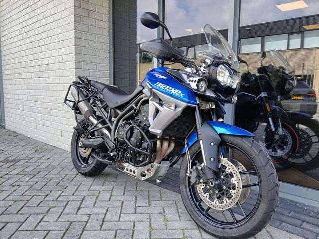 triumph - tiger-800-xrx