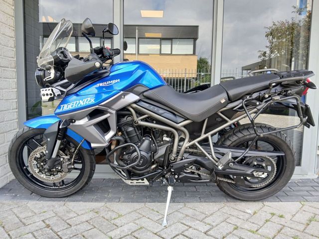 triumph - tiger-800-xrx