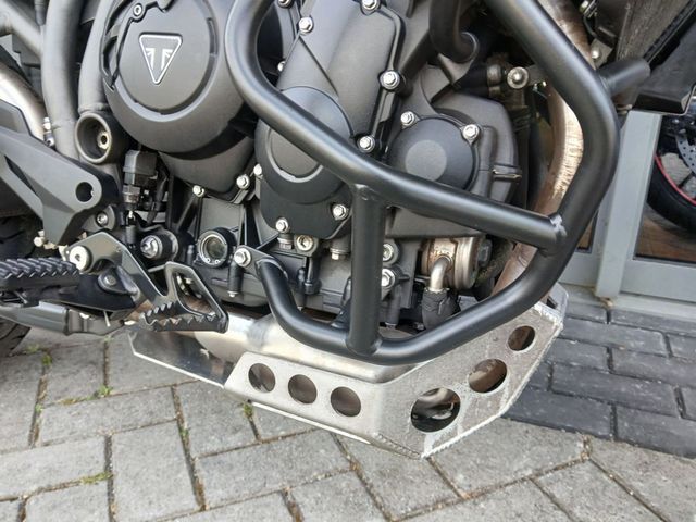 triumph - tiger-800-xrx