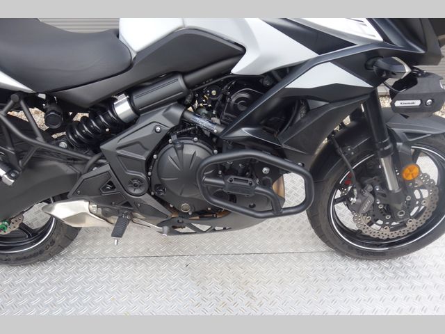 kawasaki - versys-650-grand-tourer