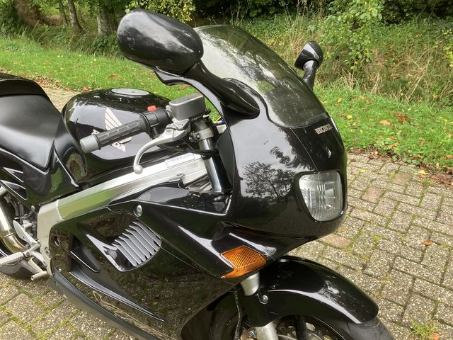 honda - vfr-750-f