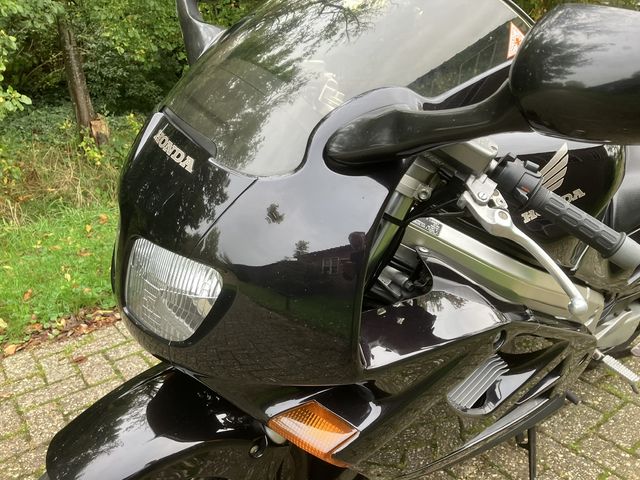 honda - vfr-750-f