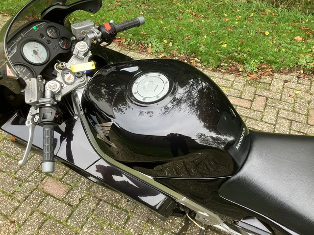 honda - vfr-750-f