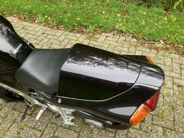 honda - vfr-750-f