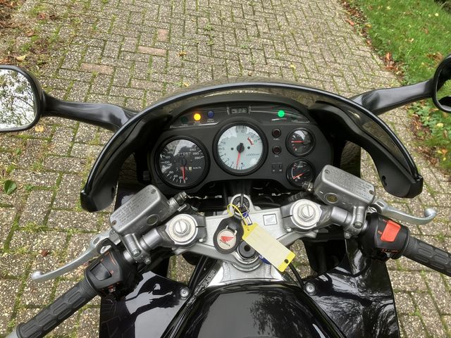 honda - vfr-750-f