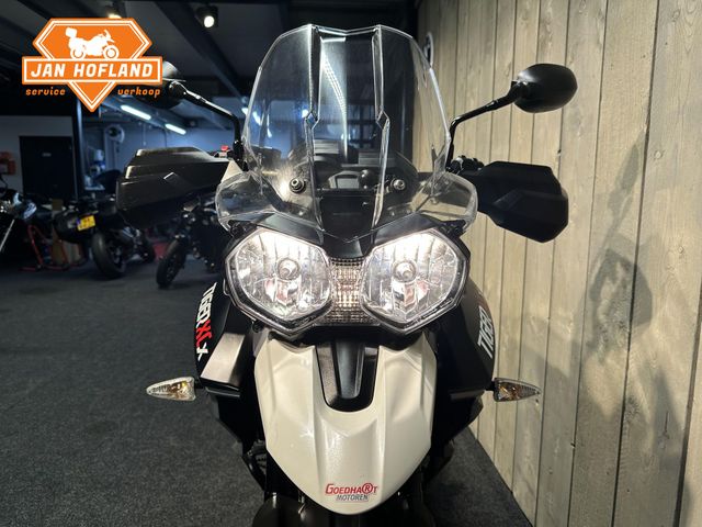 triumph - tiger-800-xcx