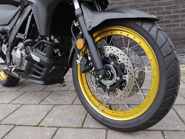 suzuki - v-strom-650-xta-adventure