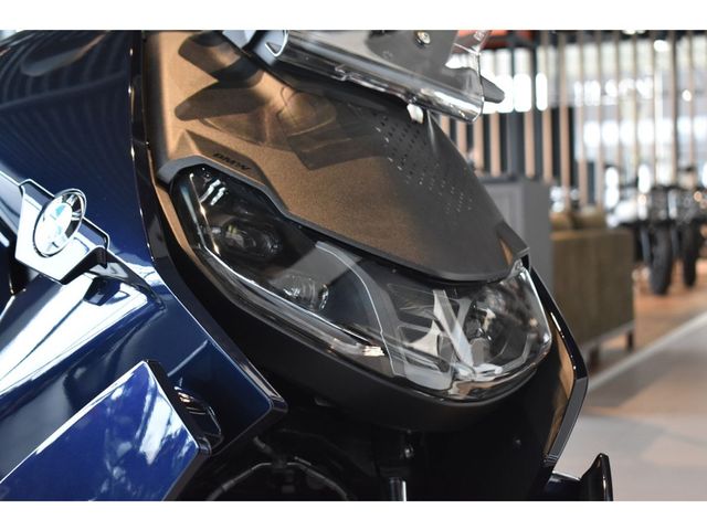 bmw - ce-04