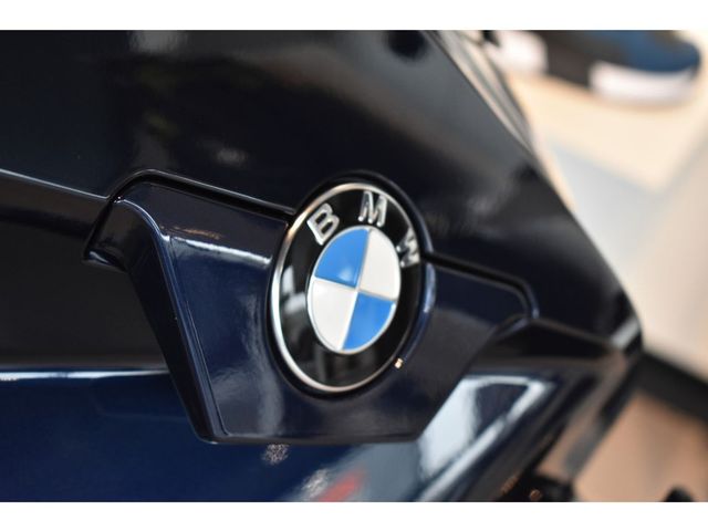bmw - ce-04