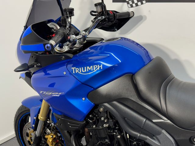 triumph - tiger-1050-abs