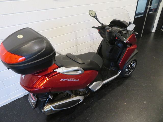 peugeot - metropolis-400