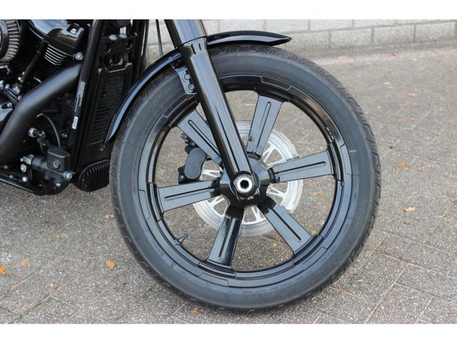 harley-davidson - softail-street-bob
