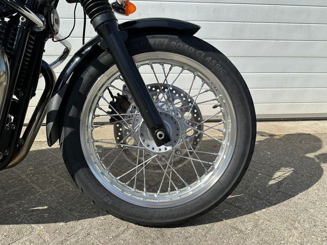 triumph - thruxton-900