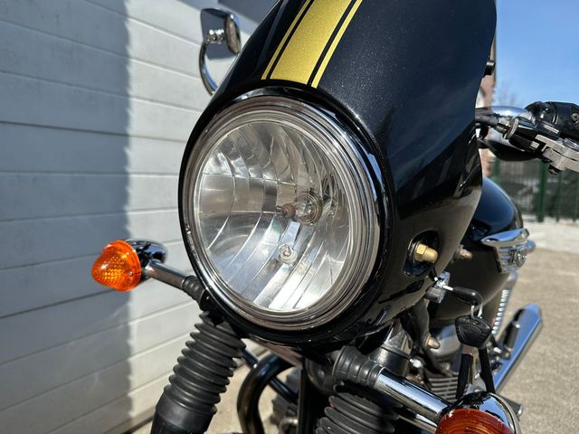 triumph - thruxton-900