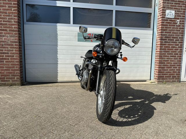 triumph - thruxton-900