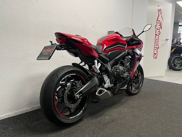 honda - cbr-650-r