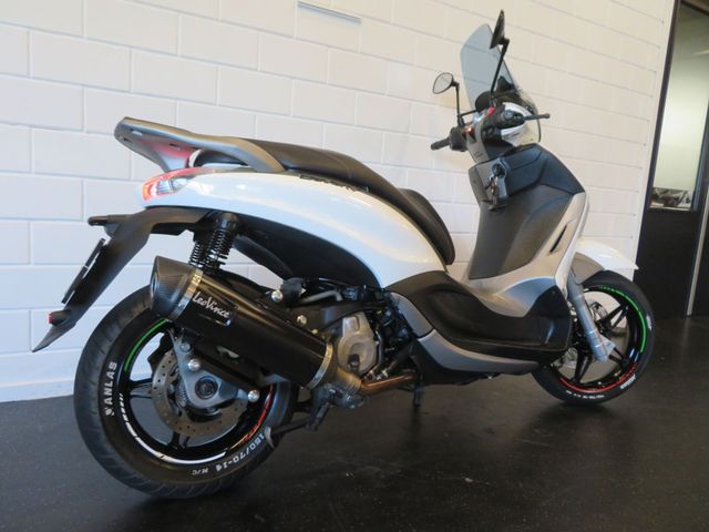 piaggio - beverly-350-police