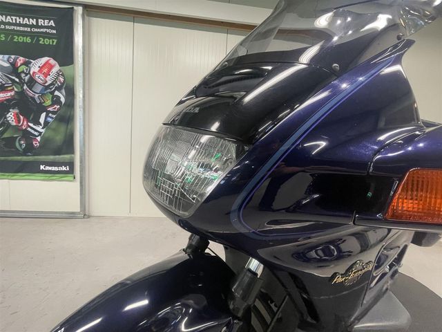 honda - st-1100-pan-european