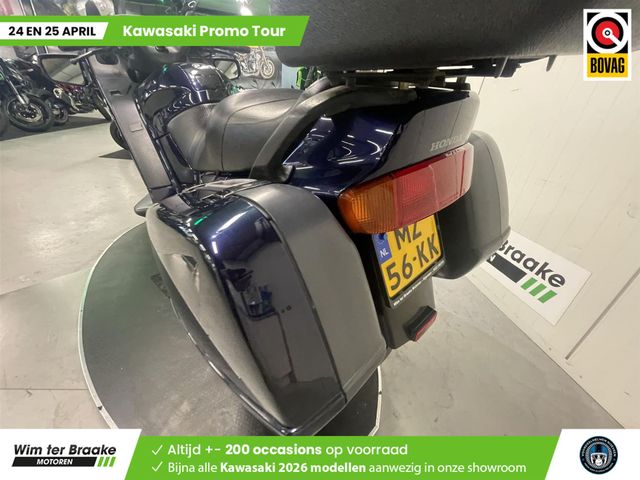 honda - st-1100-pan-european