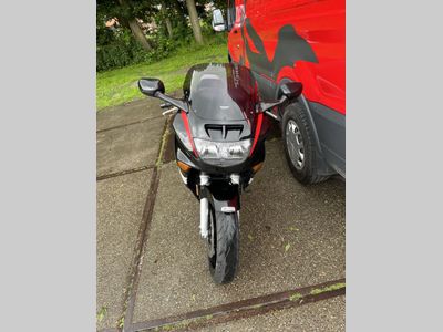HONDA CBR 1000 F – foto 3