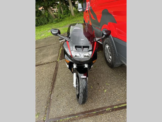 honda - cbr-1000-f